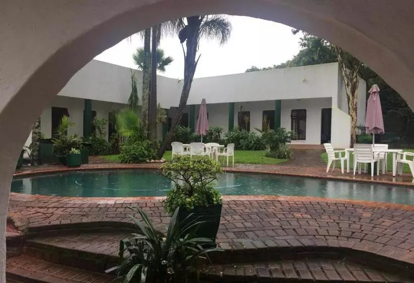 تختخواب و صبحانه Villa Grande Lodge