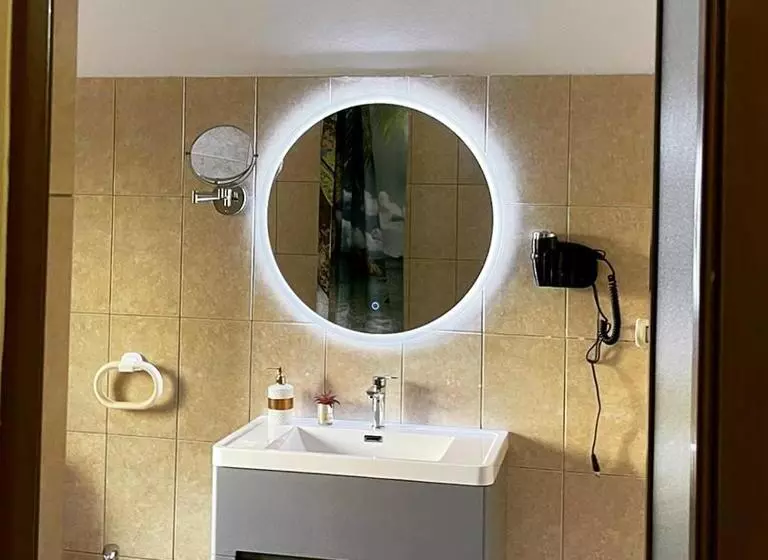 ホテル Ambasador Garden