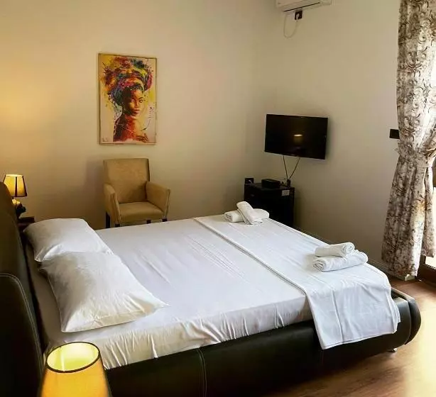 ホテル Ambasador Garden