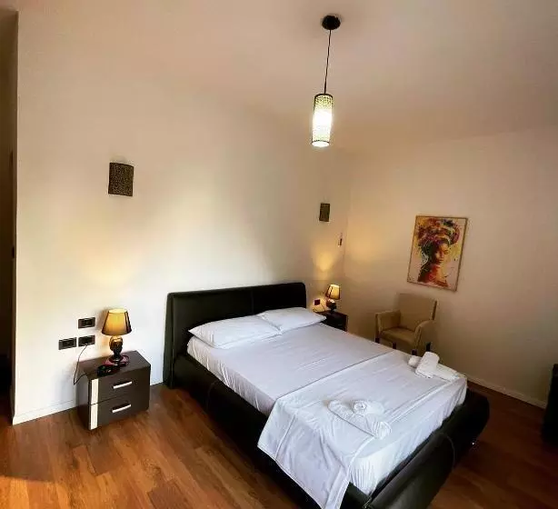 ホテル Ambasador Garden