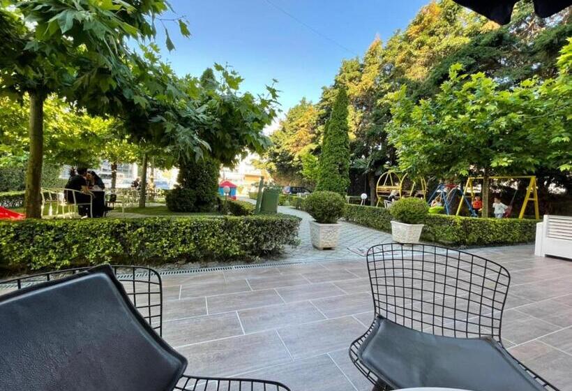 فندق Ambasador Garden