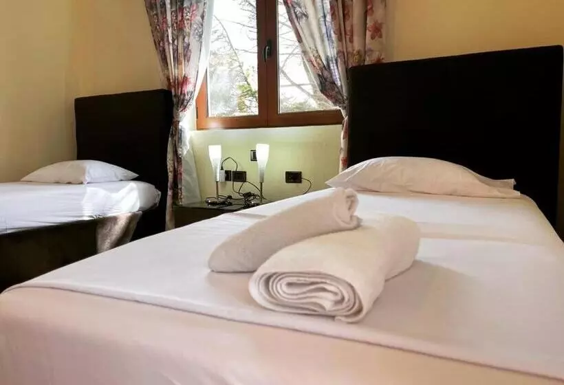 ホテル Ambasador Garden