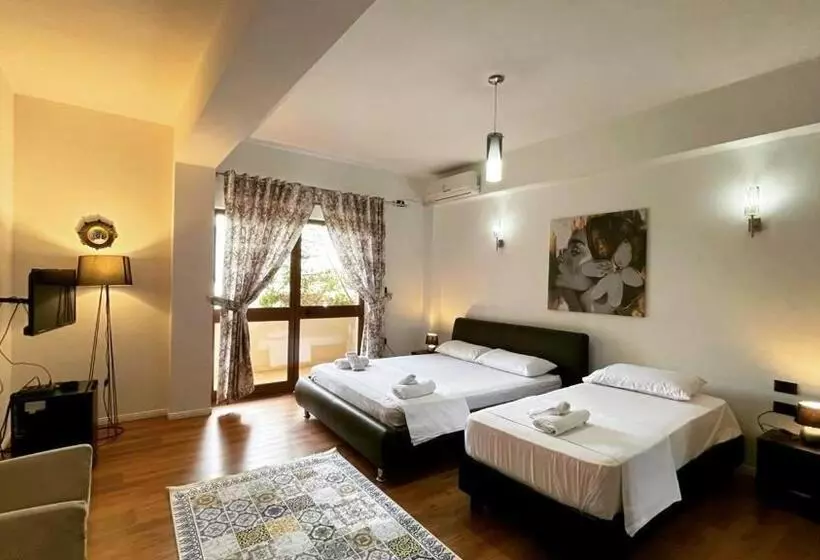 ホテル Ambasador Garden