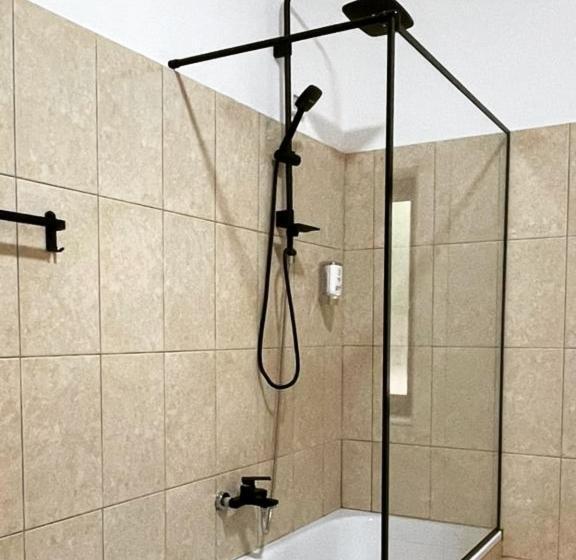 فندق Ambasador Garden