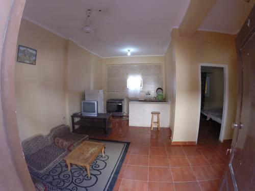 هتل Bedouin House