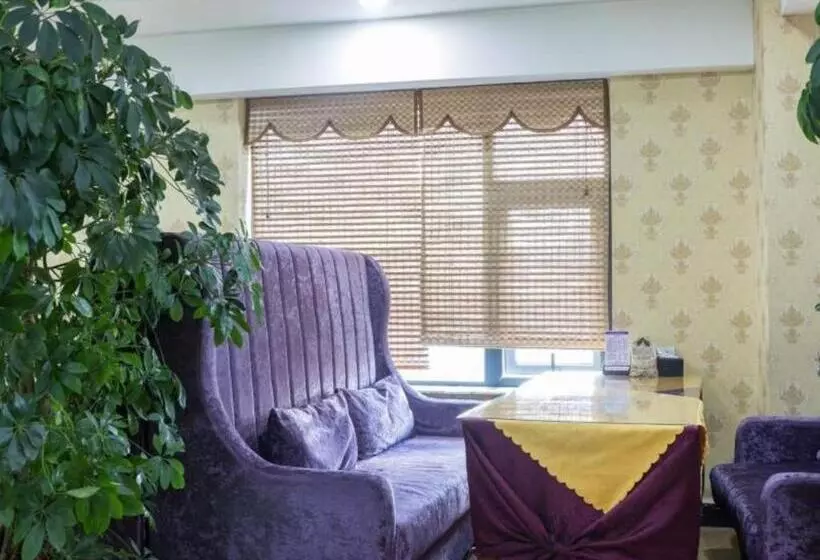 ホテル Green Tree Inn Tibet Lhasa Zhaji Temple