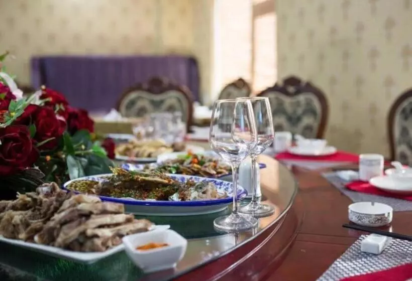 ホテル Green Tree Inn Tibet Lhasa Zhaji Temple