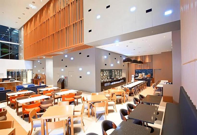 בית מלון כפרי Holiday Inn Express Suwon Ingye