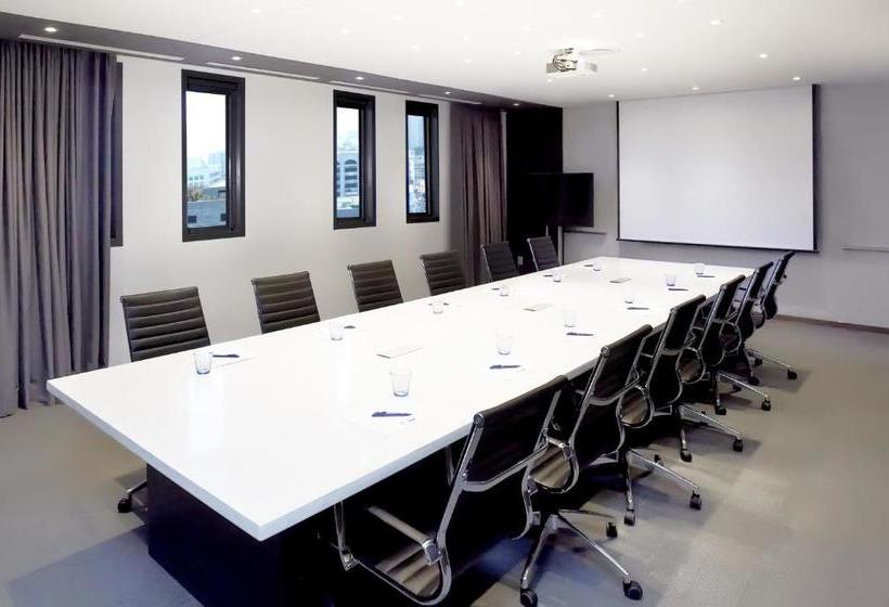 בית מלון כפרי Holiday Inn Express Suwon Ingye