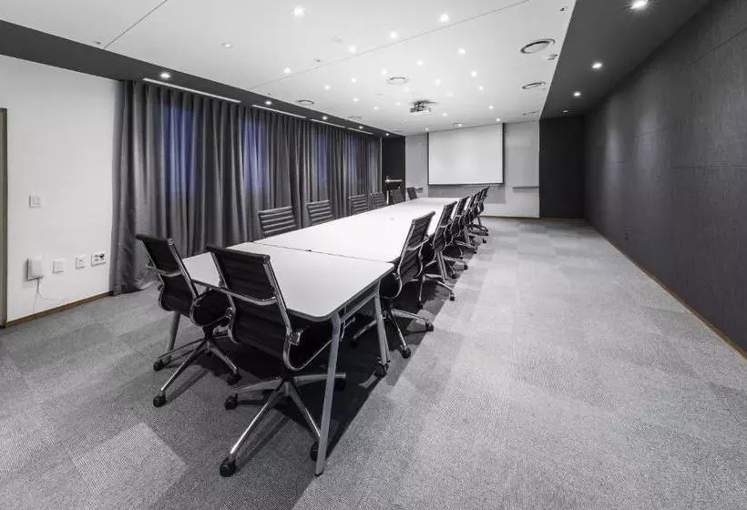 ホテル Holiday Inn Express Suwon Ingye