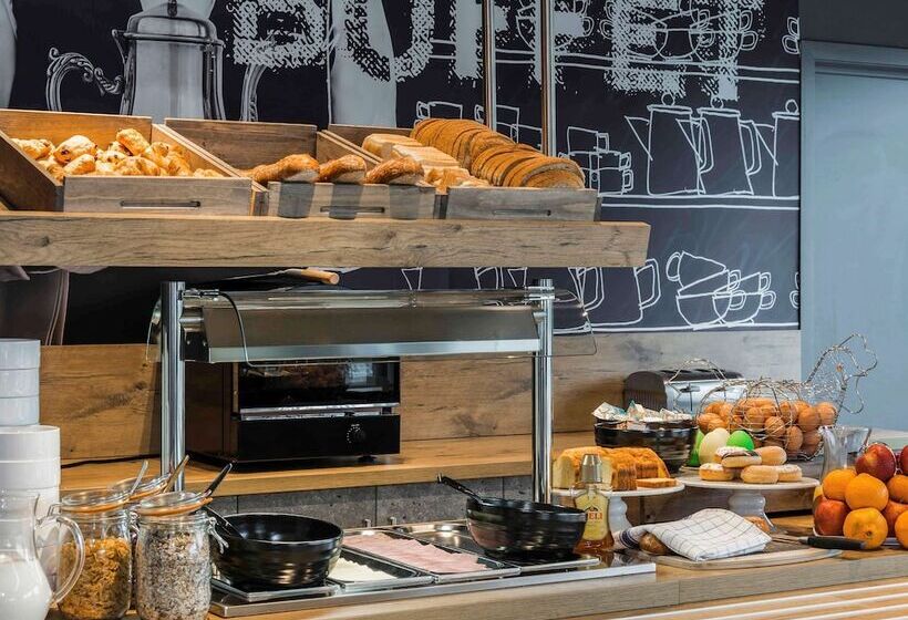 Отель Ibis Budget Brugge Jabbeke