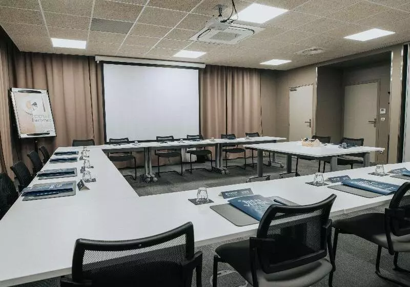 Hotelli Ibis Rouen Centre Rive Gauche Mermoz