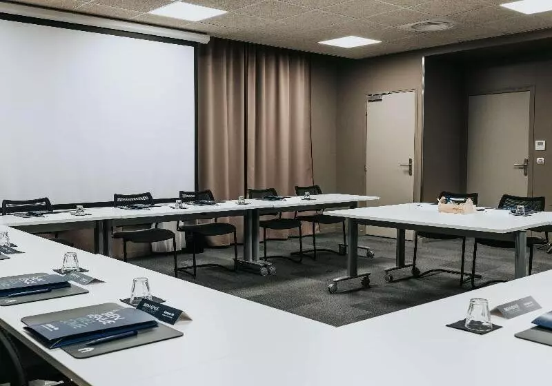 Hotelli Ibis Rouen Centre Rive Gauche Mermoz