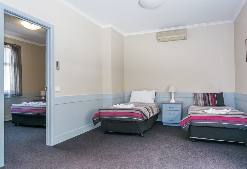 فندق Merimbula Lakeview