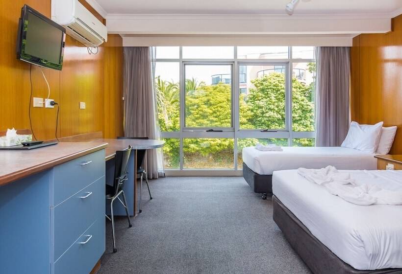 فندق Merimbula Lakeview