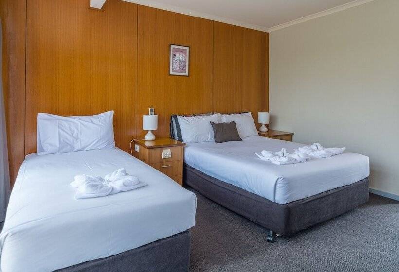 فندق Merimbula Lakeview