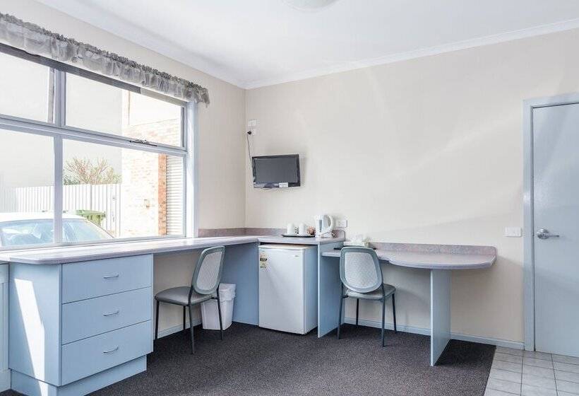 فندق Merimbula Lakeview