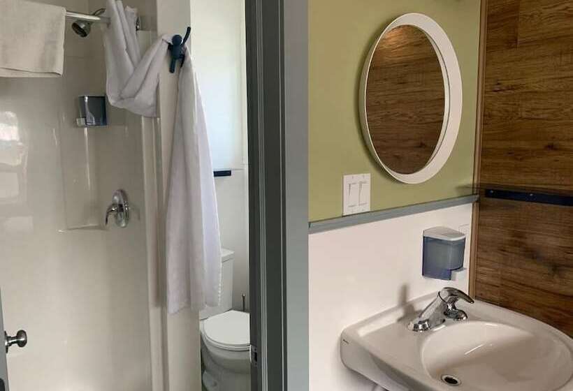 Jasper Downtown Hostel