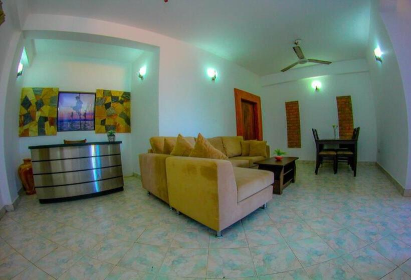 مبيت وإفطار Niwahana Transit City