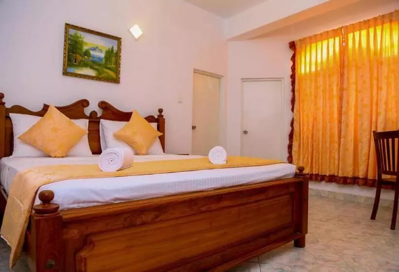 Aamiaismajoitus (B&B) Niwahana Transit City