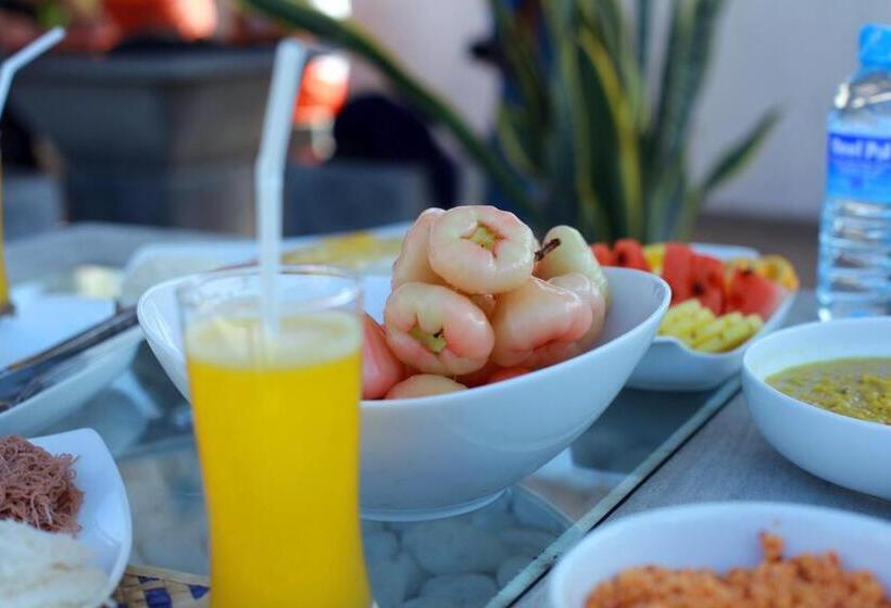 مبيت وإفطار Niwahana Transit City