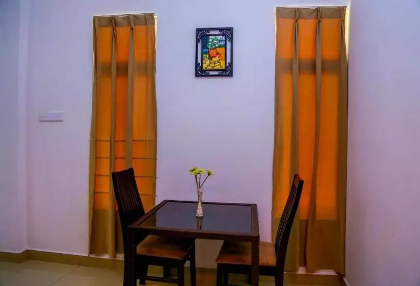 Aamiaismajoitus (B&B) Niwahana Transit City