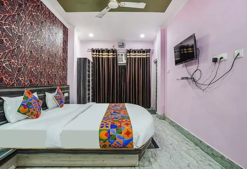 Fabhotel Deepak Palace