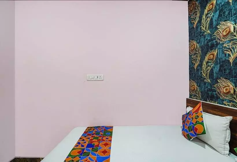 Fabhotel Deepak Palace