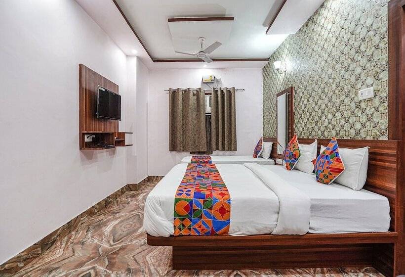 Fabhotel Deepak Palace