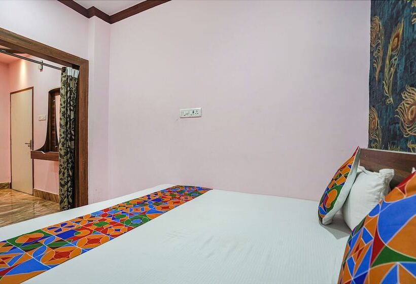 Fabhotel Deepak Palace