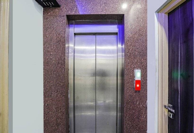 Fabhotel Deepak Palace