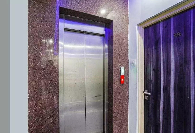 Fabhotel Deepak Palace