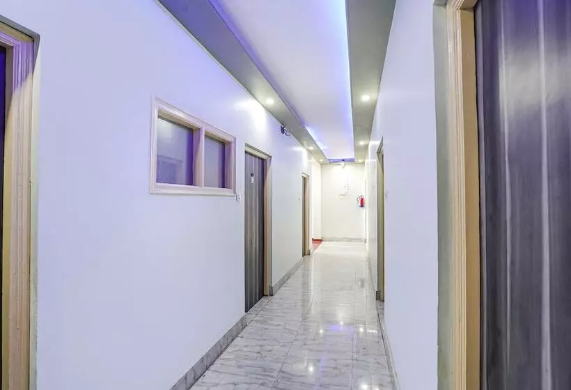 Fabhotel Deepak Palace