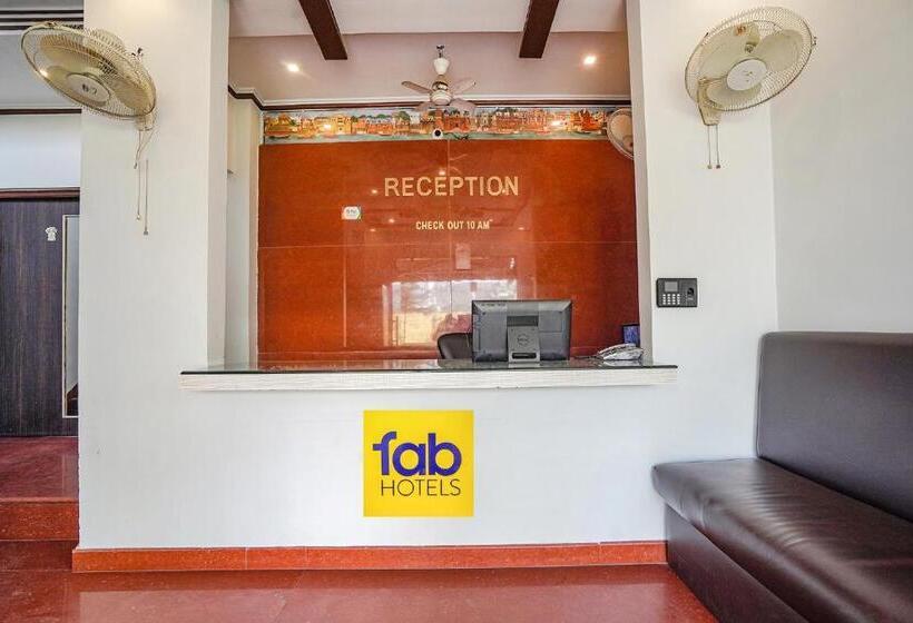 Fabhotel Deepak Palace