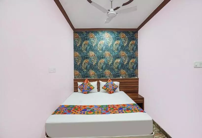 Fabhotel Deepak Palace