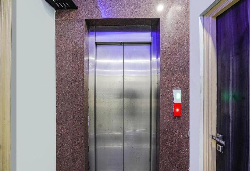 Fabhotel Deepak Palace