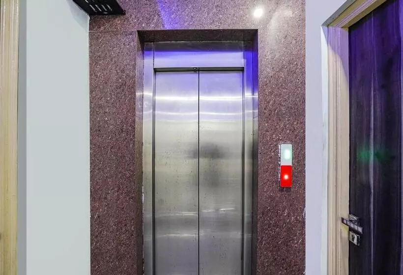 Fabhotel Deepak Palace