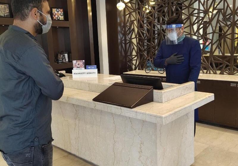 فندق Four Points By Sheraton Srinagar