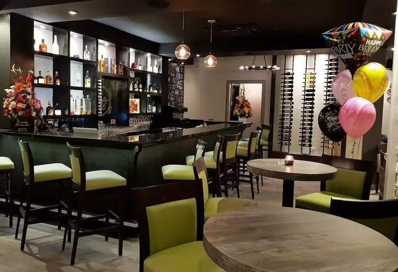 King S Hotel & Residences