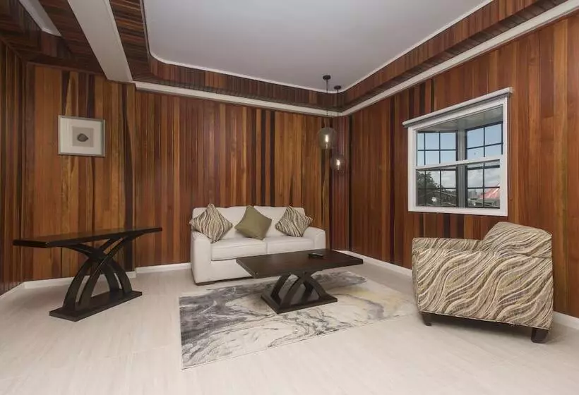 King S Hotel & Residences