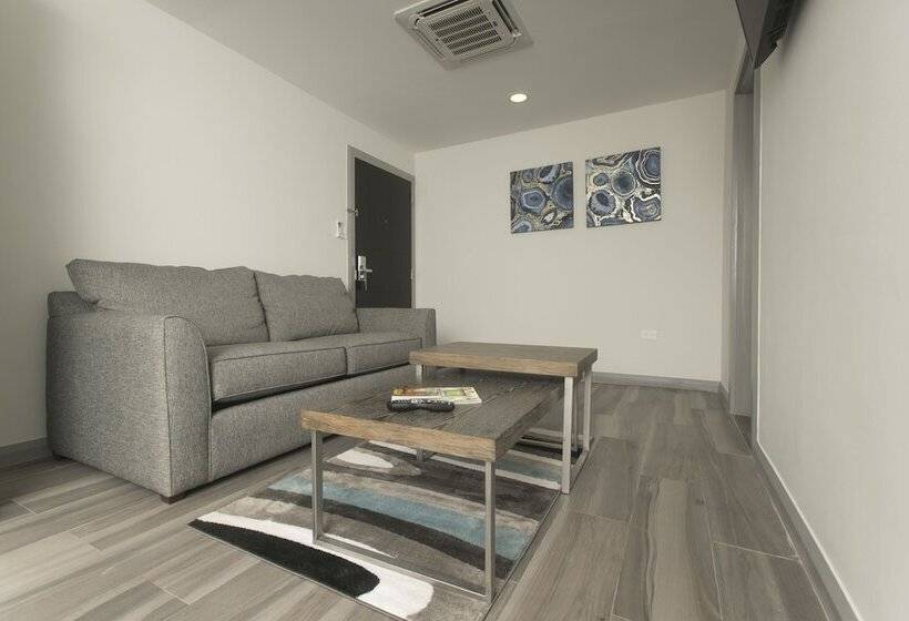 King S Hotel & Residences