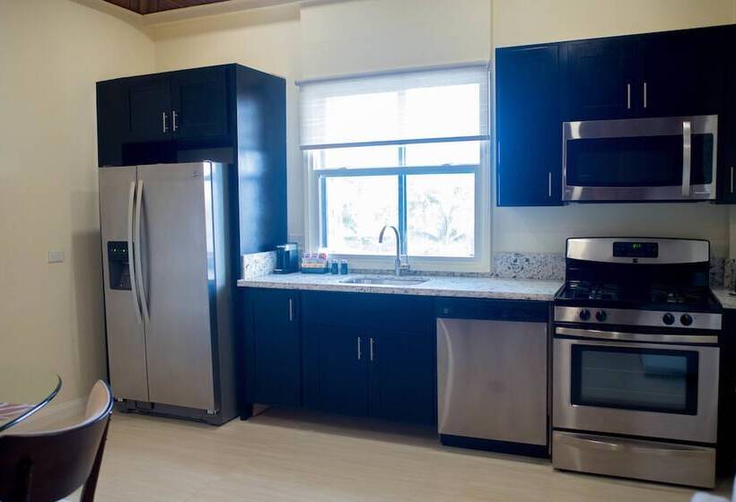 King S Hotel & Residences