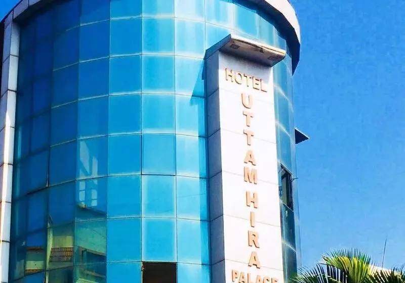 ホテル New Uttam Hira Palace
