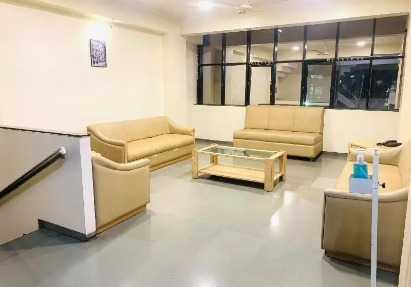 ホテル New Uttam Hira Palace