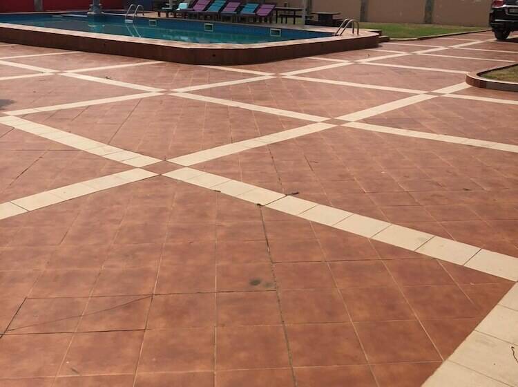 בית מלון כפרי Royal Kamak