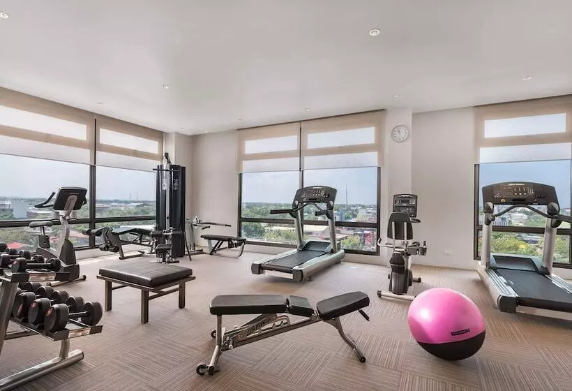 ホテル Seda Capitol Central