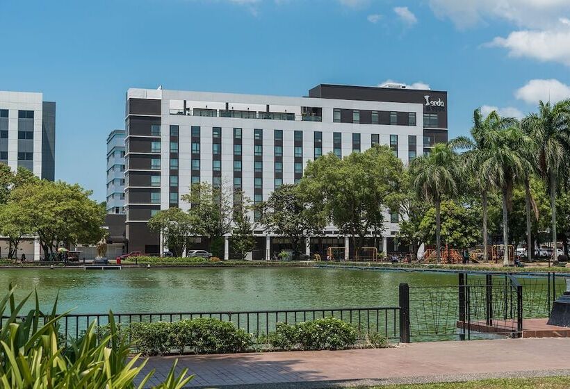 فندق Seda Capitol Central