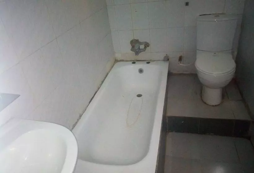 هتل Sylvia S Place