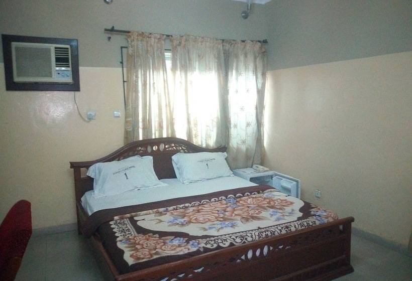 هتل Sylvia S Place