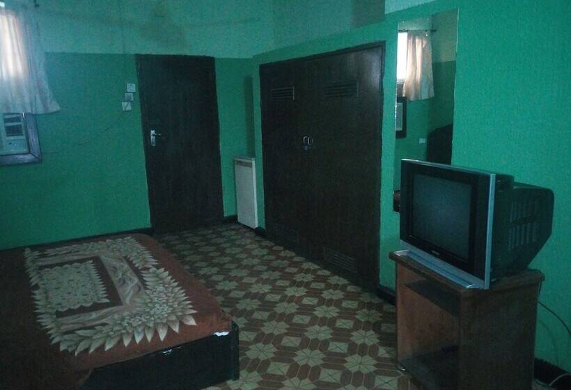 هتل Sylvia S Place